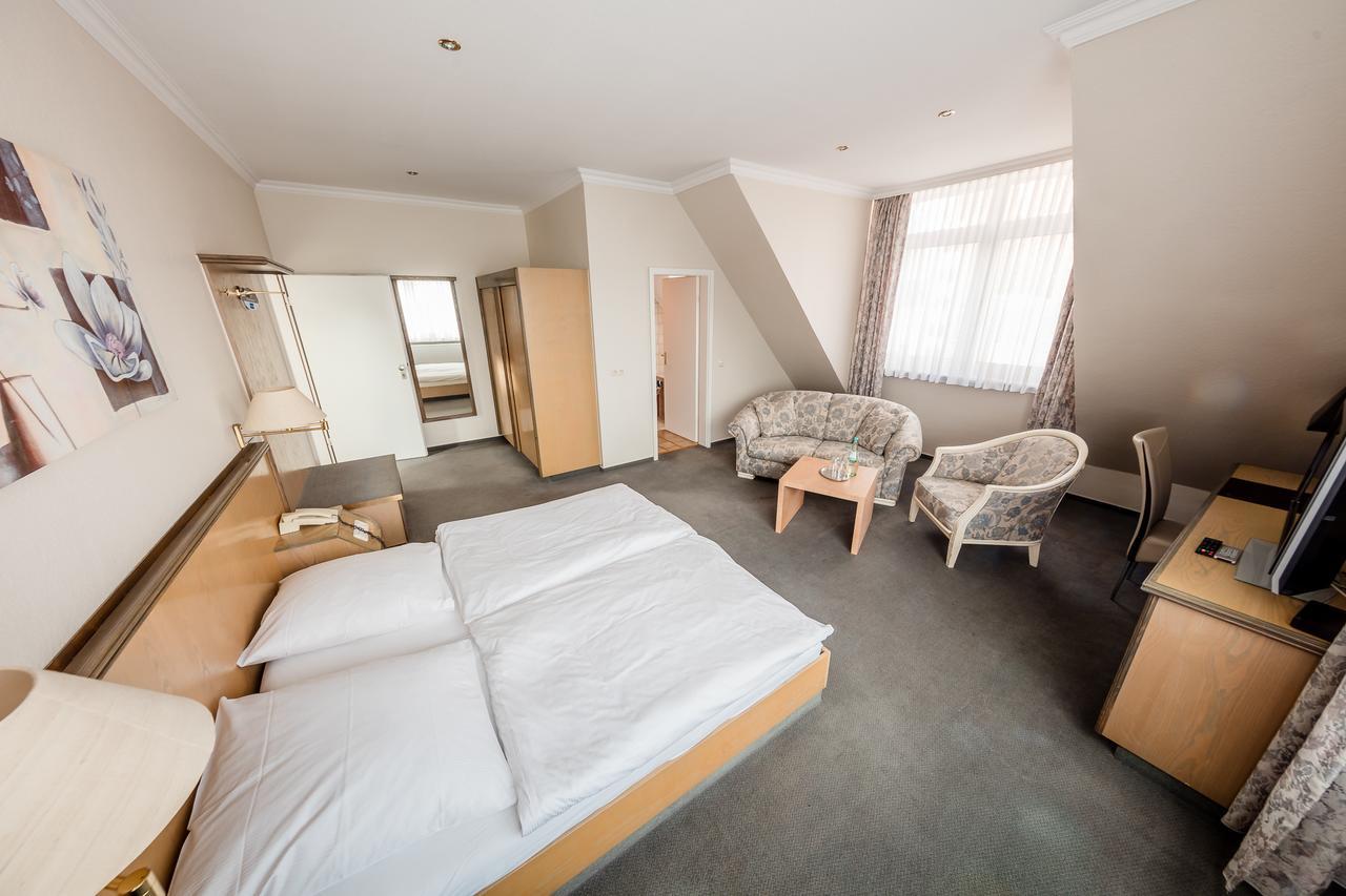 Hotel Meyer Μπεργκχάιμ Εξωτερικό φωτογραφία